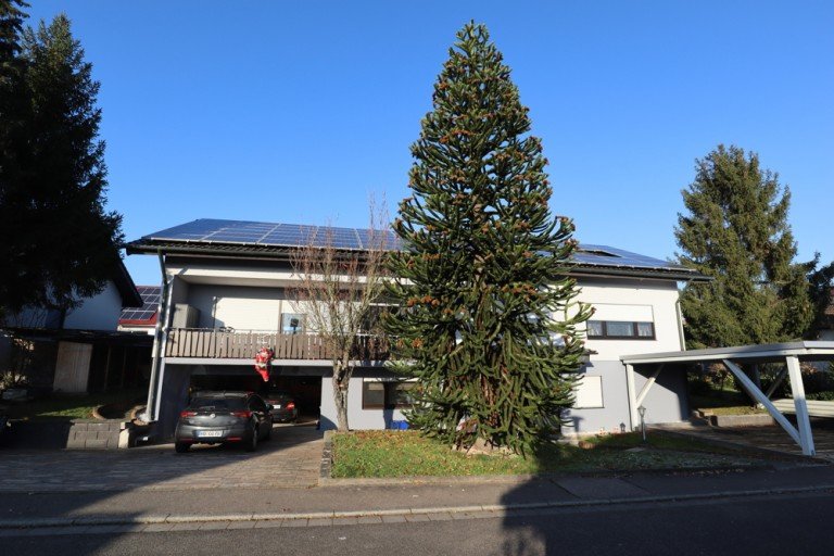 Hausansicht Sinsheim Einfamilienhaus GLOBAL INVEST SINSHEIM | Gro�es Ein-/ oder Zweifamilienhaus mit �ber 360m� Wohnfl�che in Toplage von Sinsheim-Eschelbach