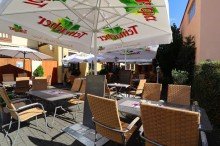 Hof mit Biergarten GLOBAL INVEST SINSHEIM | Tolles 1-2 Familienhaus in bester Innenstadt-Lage von Wiesloch