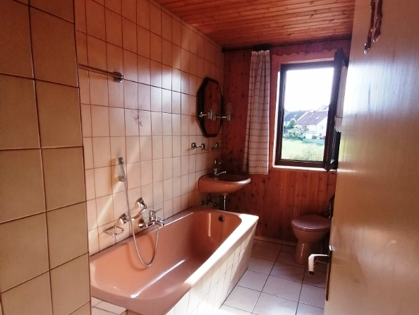 Bad DG Einfamilienhaus Billigheim