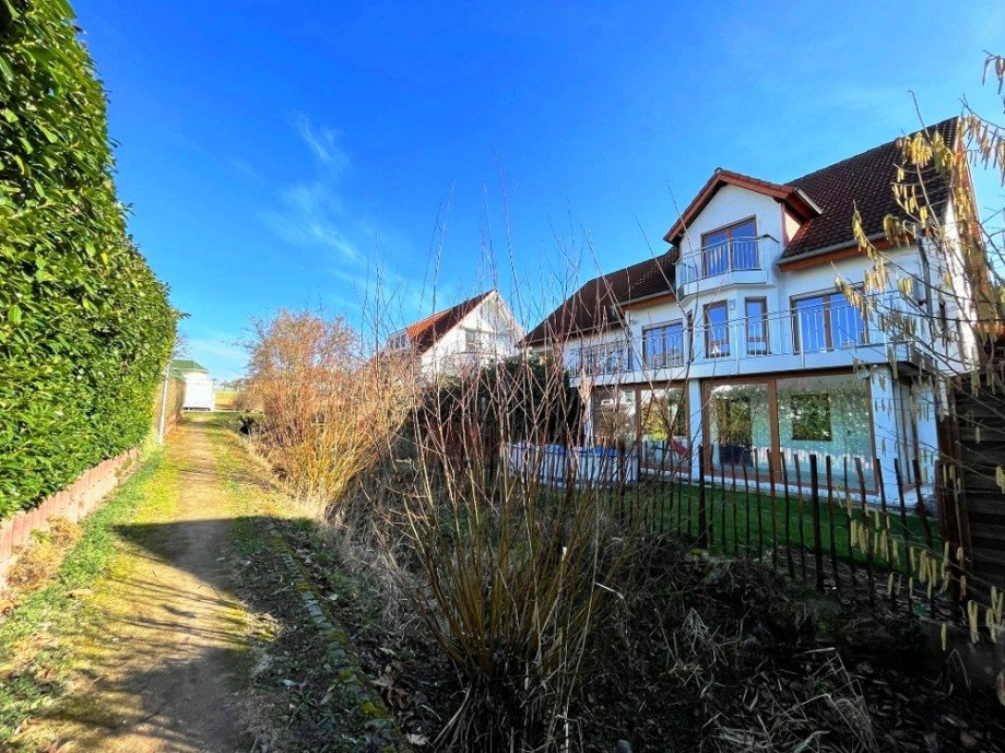 R�ckansicht Doppelhaush�lfte Neckarbischofsheim