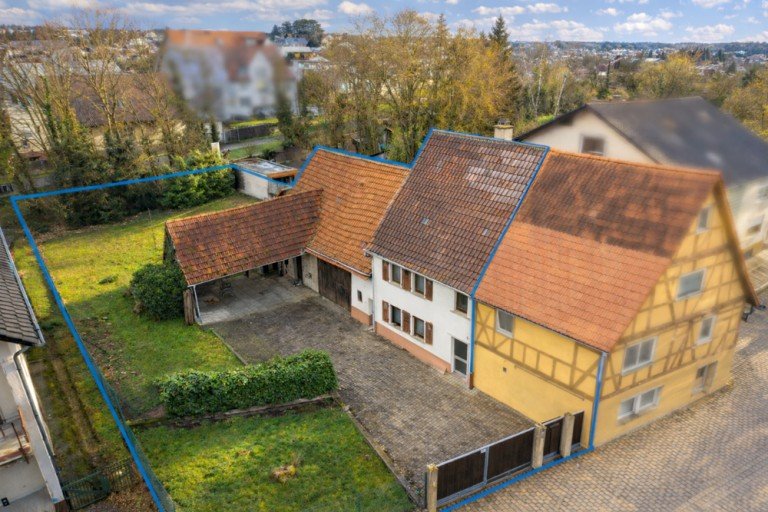 Ansicht Gesamtgrunsst�ck M�hlhausen Doppelhaush�lfte GLOBAL INVEST SINSHEIM | Doppelhaush�lfte mit Scheune und gro�em Grundst�ck in M�hlhausen