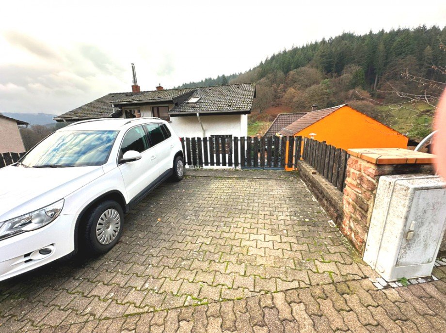 Stellplatz Etagenwohnung Heidelberg / Ziegelhausen