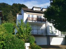 Ansicht GLOBAL INVEST SINSHEIM | Sonnige 2,5-Zimmer-Wohnung mit zwei Balkonen in gepflegtem 4-Fam.-Haus