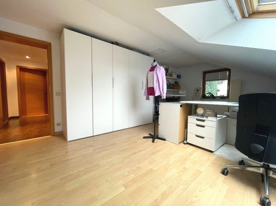 Kind 1 Dachgeschosswohnung Sinsheim / Eschelbach