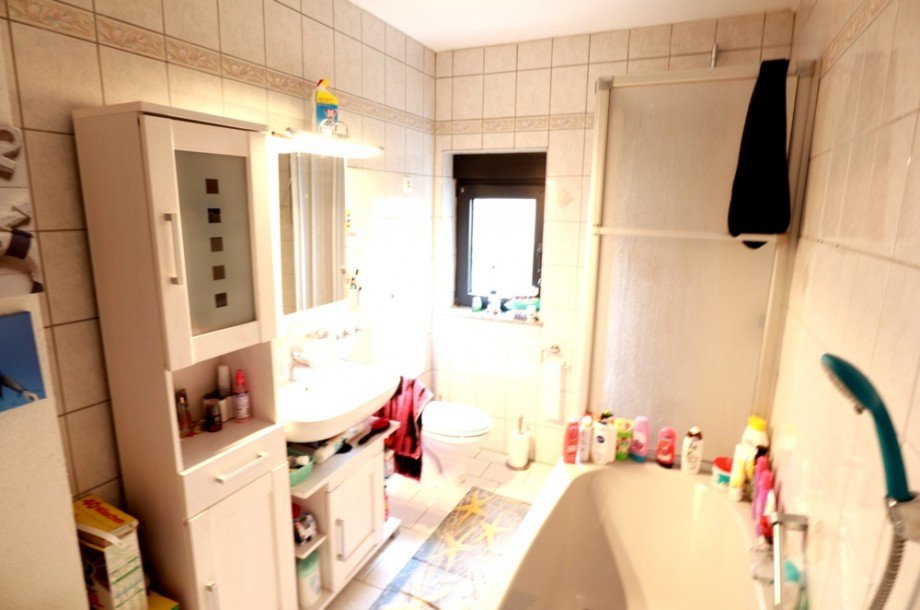 Badezimmer Doppelhaush�lfte Sinsheim / Waldangelloch