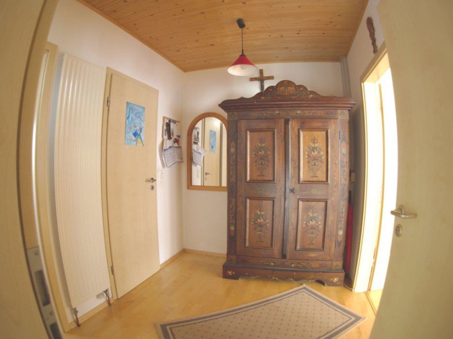 Flur 1.OG.png Doppelhaush�lfte Neckargem�nd