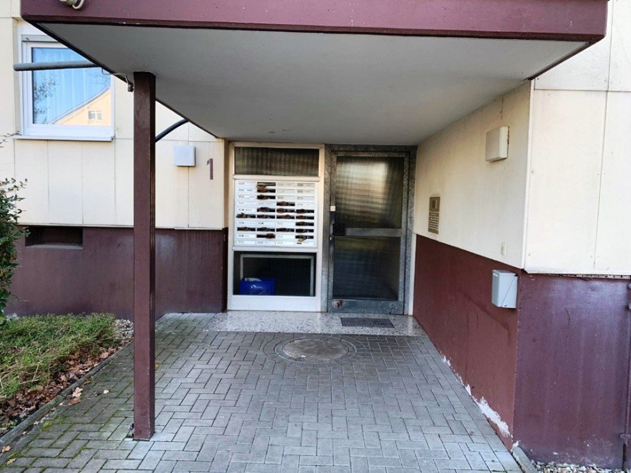 Hauseingang Etagenwohnung Sinsheim