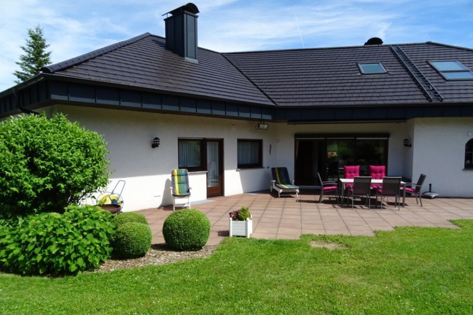 Gartenansicht Einfamilienhaus H�pfingen