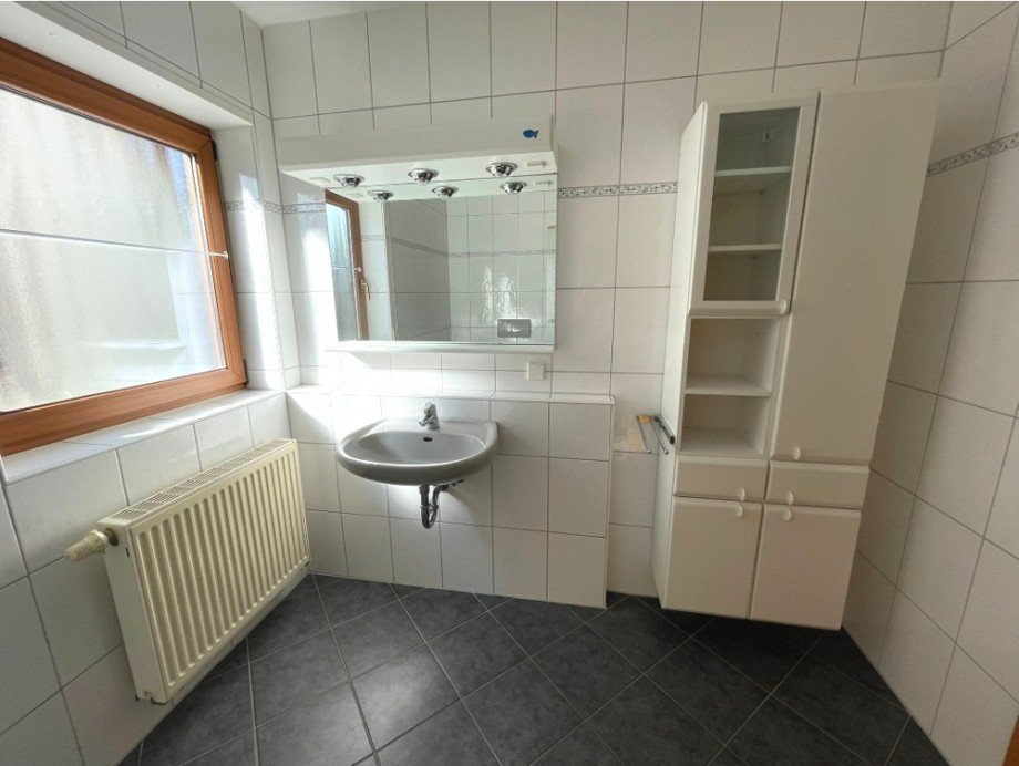 Badezimmer OG Doppelhaush�lfte Neckarbischofsheim
