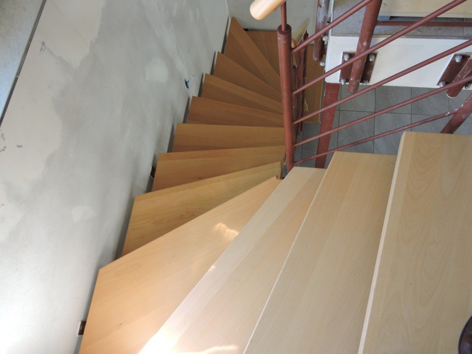 Treppe EG-OG Doppelhaush�lfte Bad Sch�nborn