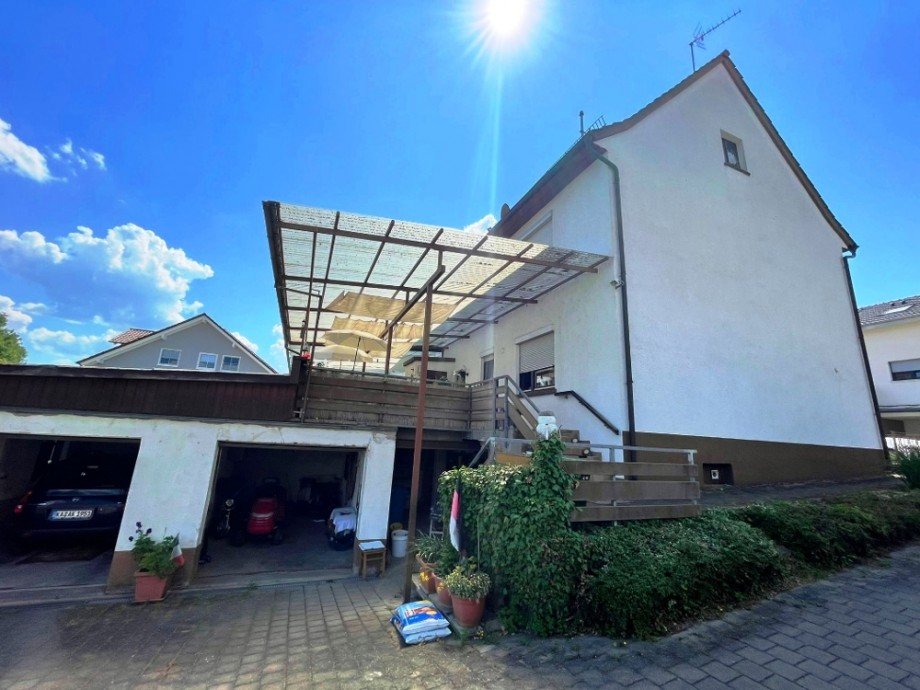 Terrasse Gartenseite Doppelhaush�lfte Kraichtal / Ober�wisheim