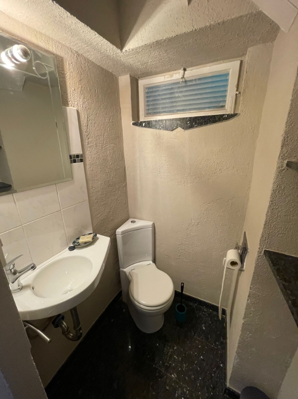 G�ste-WC Einfamilienhaus Sinsheim / Hilsbach