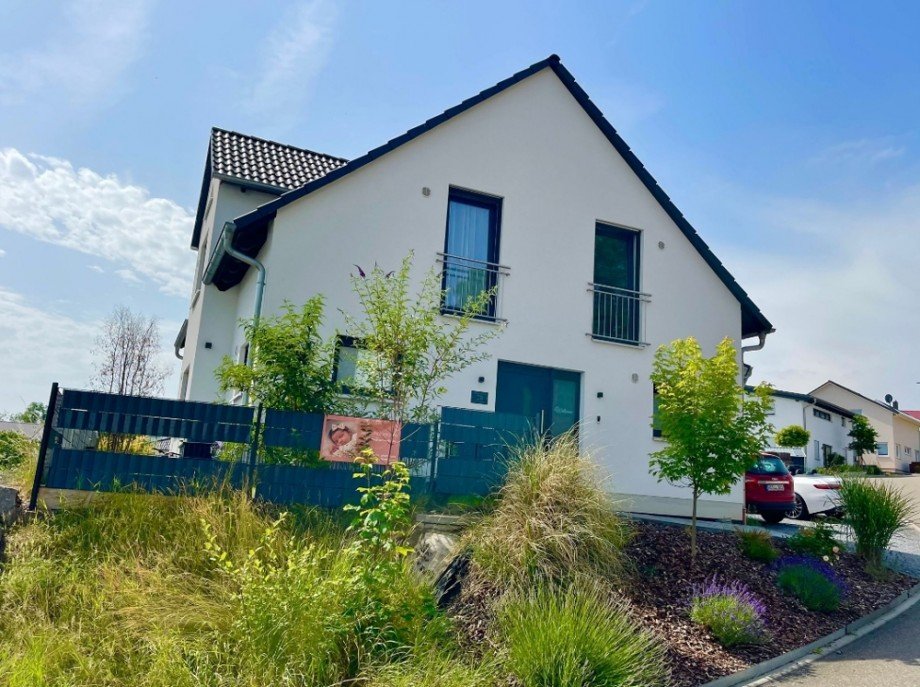 Stra�enansicht Einfamilienhaus Sinsheim / Waldangelloch