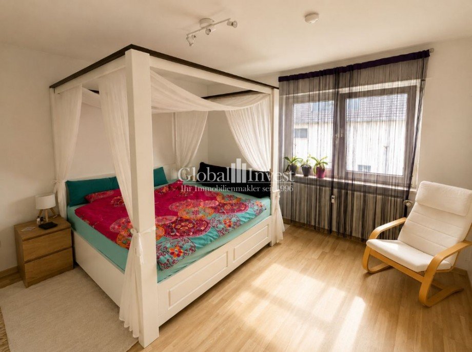 Schlafzimmer OG Zweifamilienhaus Stutensee / Friedrichstal