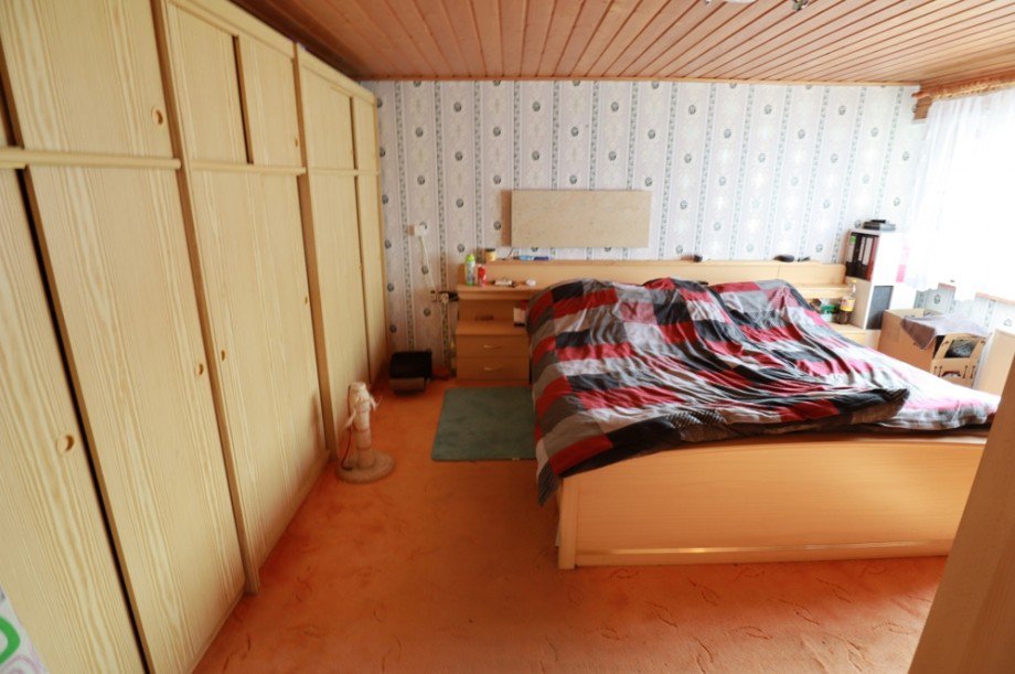 Schlafzimmer OG Doppelhaush�lfte Dielheim