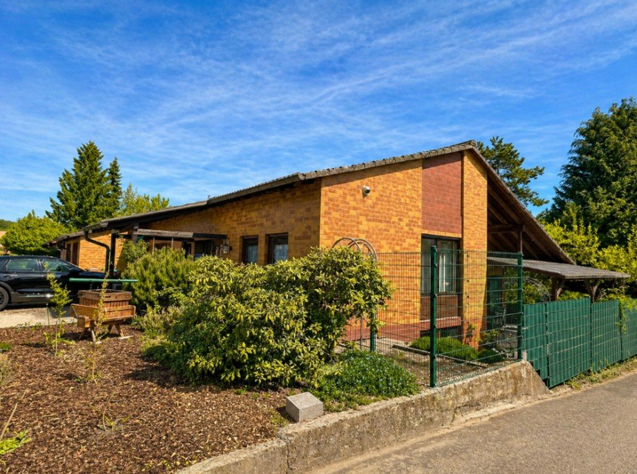 Seitenansicht Einfamilienhaus Reichartshausen