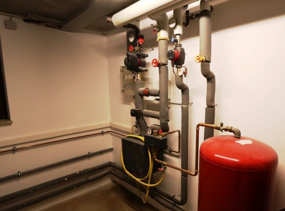 komplett neue Technik Villa �stringen