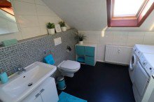 1Badezimmer GLOBAL INVEST SINSHEIM | Sch�ne 3-Zimmer-Dachgeschosswohnung in Rohrbach zu vermieten