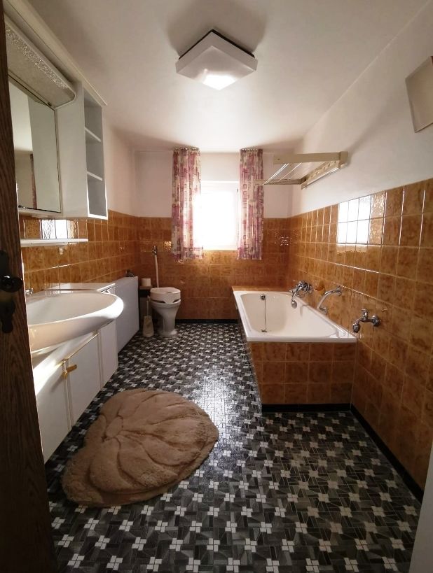 Badezimmer EG.png Einfamilienhaus Billigheim-Waldm�hlbach