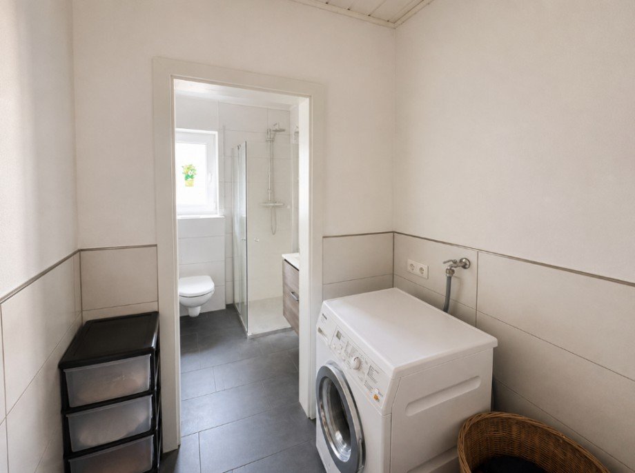 Vorraum Bad Wng 1 Mehrfamilienhaus Reichartshausen
