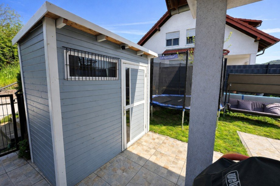 Gartenhaus Doppelhaush�lfte Sinsheim / D�hren