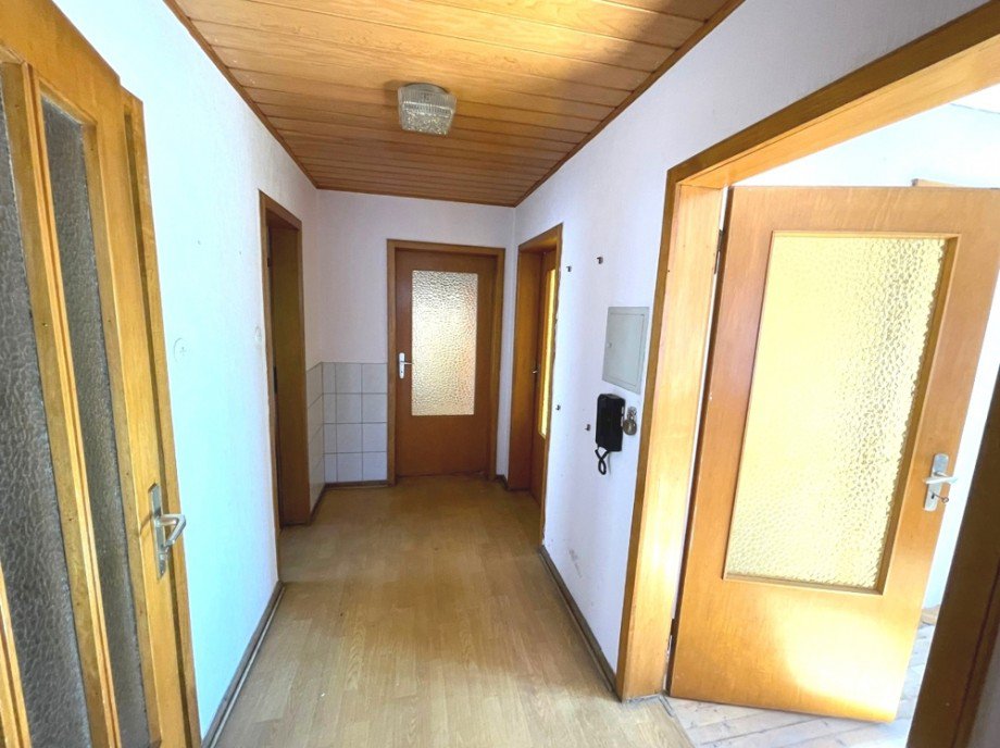 Flur EG Mehrfamilienhaus Dielheim / Balzfeld