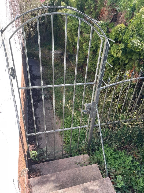 Zugang Garten Einfamilienhaus Sinsheim