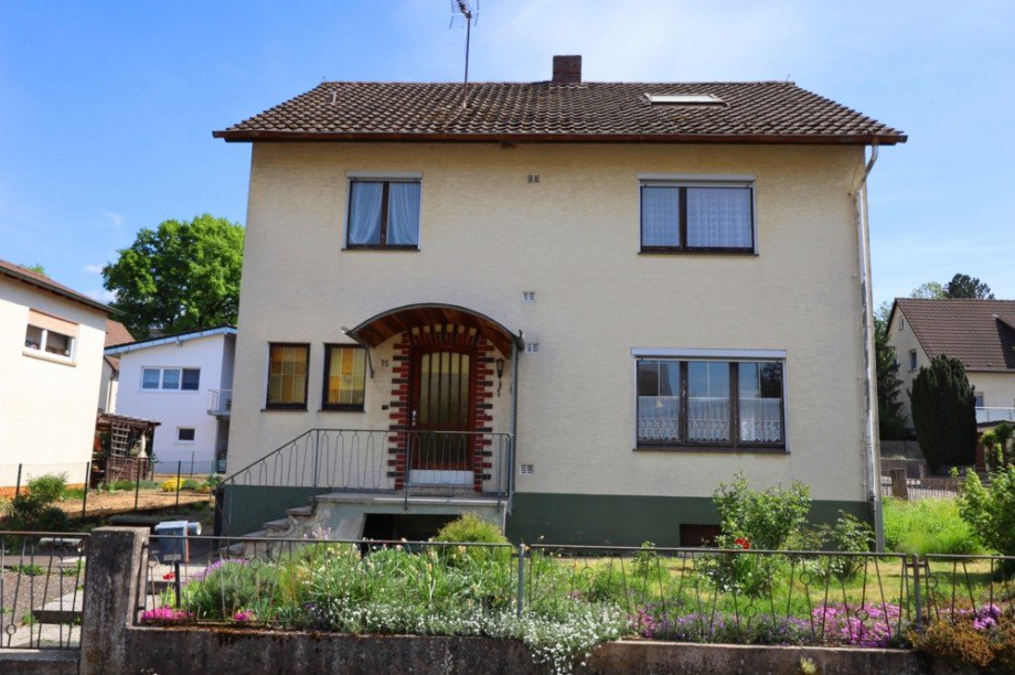 Frontansicht Einfamilienhaus Zuzenhausen