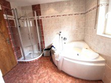 Badezimmer OG GLOBAL INVEST SINSHEIM | Tolles Einfamilienhaus mit Einliegerwohnung mit �ber 330m� Wohnfl�che in Schefflenz