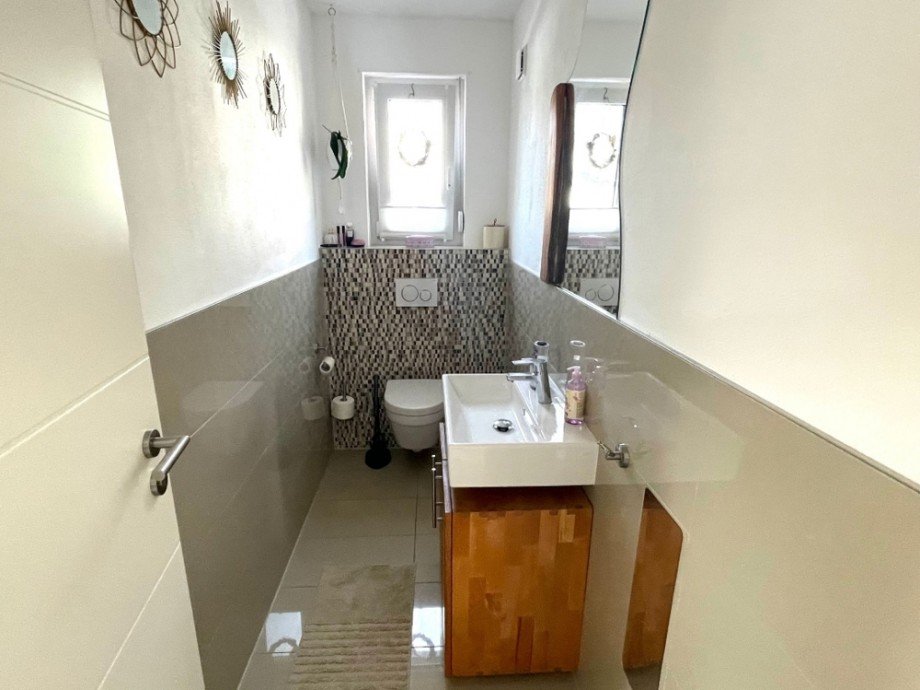 G�ste-WC Einfamilienhaus Sinsheim / Waldangelloch
