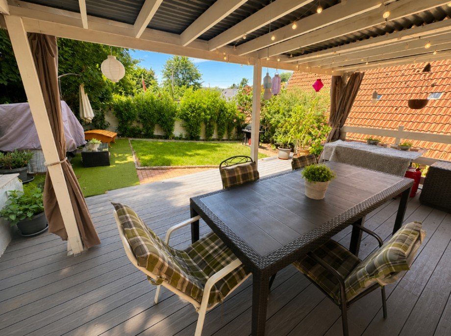 Pergola im Garten Einfamilienhaus Sinsheim / Waldangelloch