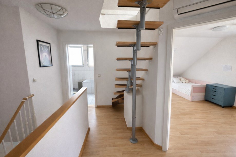 Flur Obergeschoss Doppelhaush�lfte Sinsheim / D�hren