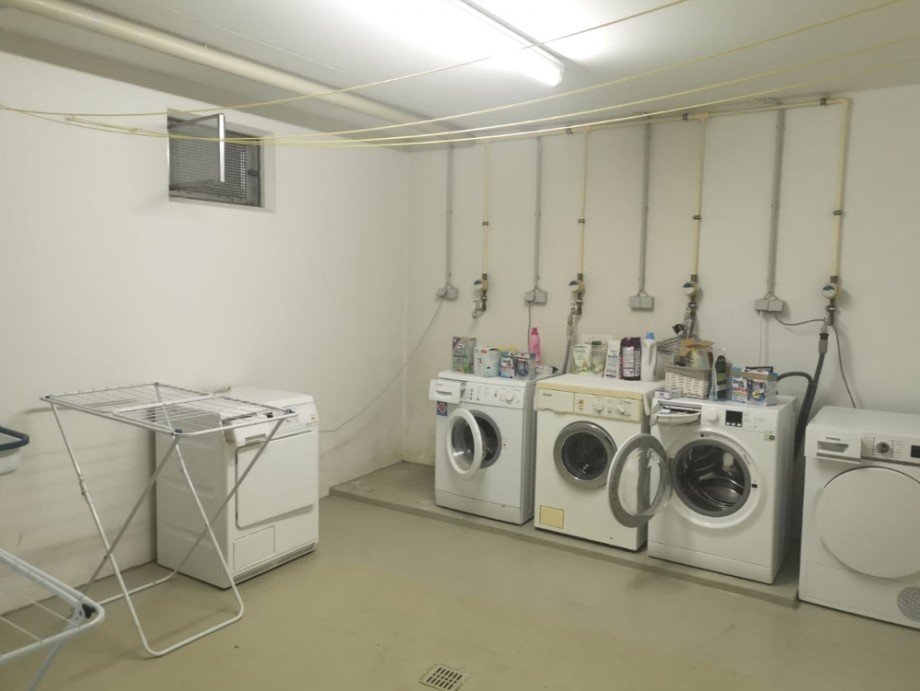 Waschraum Dachgeschosswohnung Neckargem�nd