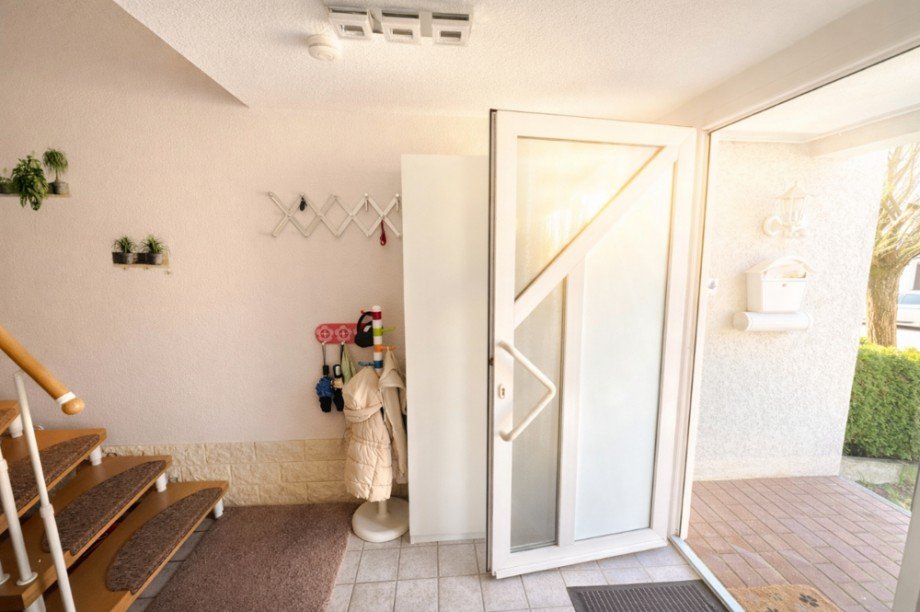 Hauseingang Doppelhaush�lfte Sinsheim / D�hren