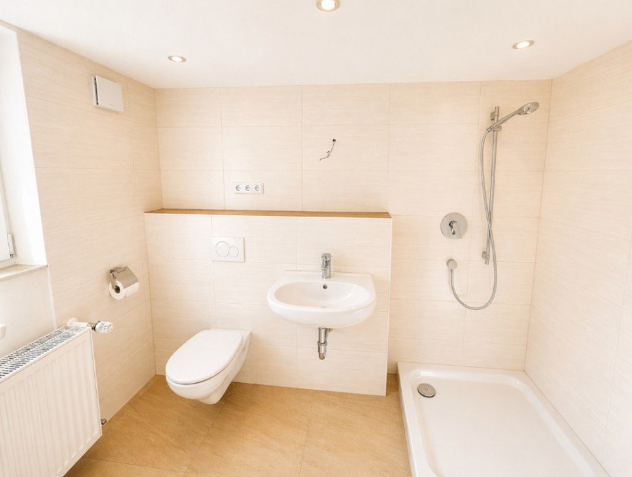 Badezimmer Erdgeschoss Einfamilienhaus Sinsheim / Steinsfurt