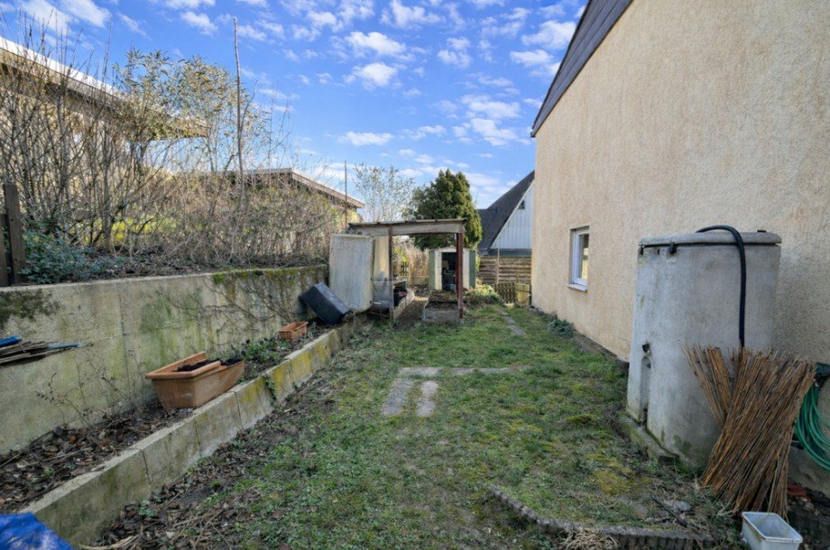 Garten Hausr�ckseite Reihenendhaus Sinsheim