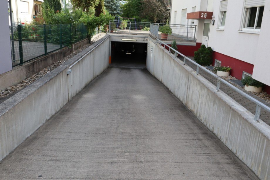 Tiefgarageneinfahrt Etagenwohnung Schwetzingen