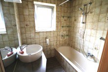 Badezimmer GLOBAL INVEST SINSHEIM | Sch�ne Doppelhaush�lfte in ruhiger Lage in Angelbachtal