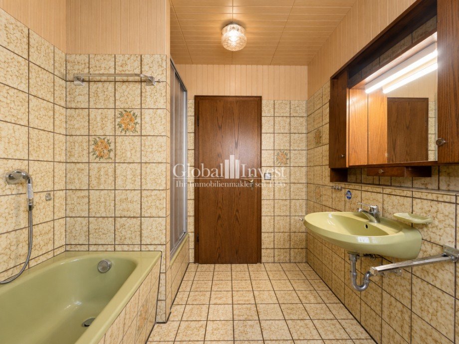 Badezimmer EG Einfamilienhaus Sinsheim / Steinsfurt