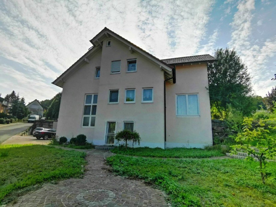 Frontansicht Einfamilienhaus Billigheim