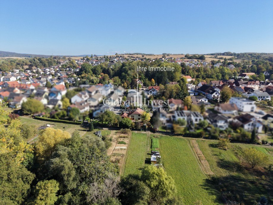 Drohnenaufnahme Einfamilienhaus Mauer