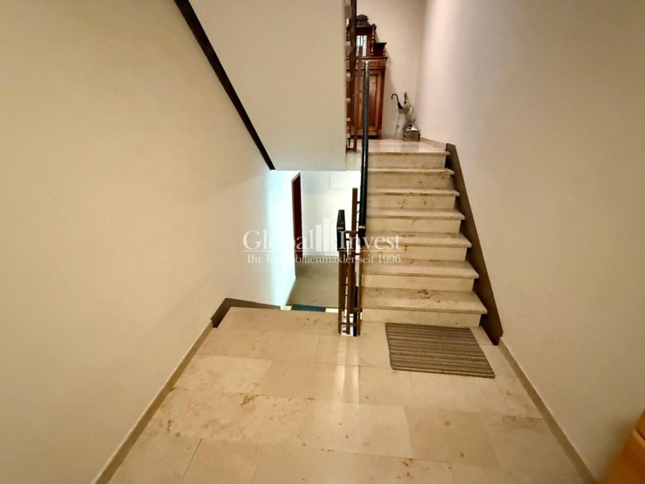 Treppenhaus Etagenwohnung Gaiberg