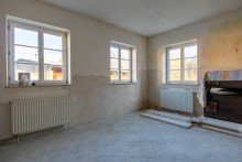 Zimmer GLOBAL INVEST SINSHEIM | Repr�sentatives Herrenhaus / Gutshaus mit 2.200m� gro�em Anwesen und eigenem Weiher nahe Ingolstadt