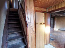 Flur mit Innentreppe Einfamilienhaus f�r Handwerker zum Schn�ppchenpreis