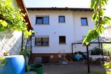 R�ckansicht GLOBAL INVEST SINSHEIM | Tolles Einfamilienhaus mit Einliegerwohnung und sch�nem Garten in Neckarelz