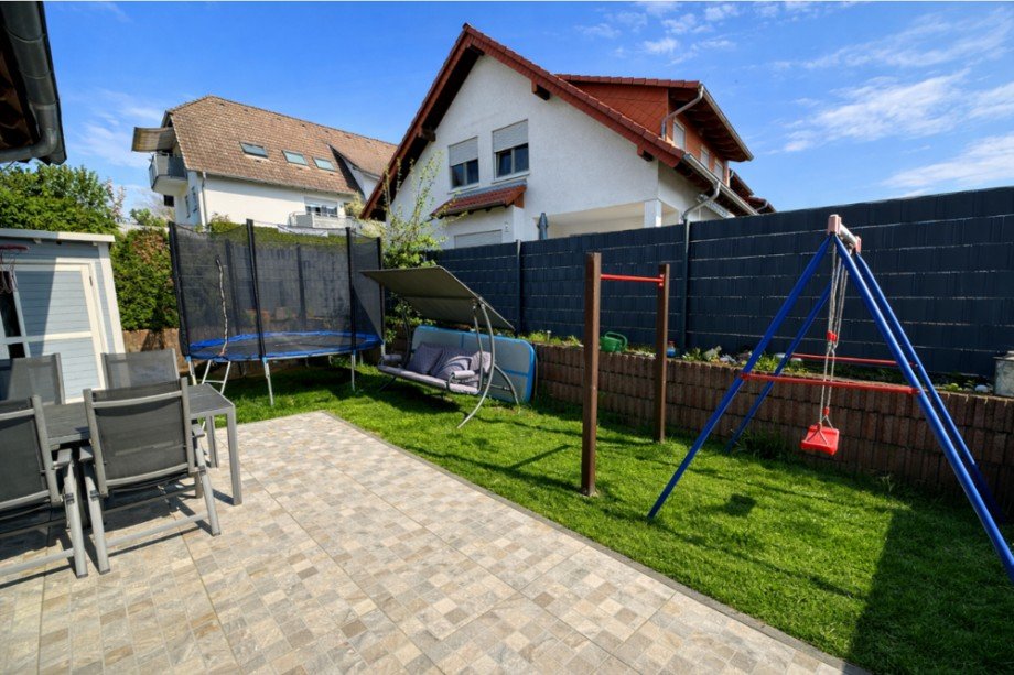 Terrasse und Garten Doppelhaush�lfte Sinsheim / D�hren