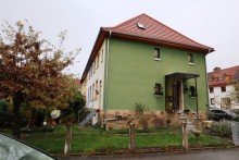 Hausansicht.png GLOBAL INVEST SINSHEIM | Sch�nes, �lteres Reihenendhaus in Toplage in der Gartenstadt Sinsheim