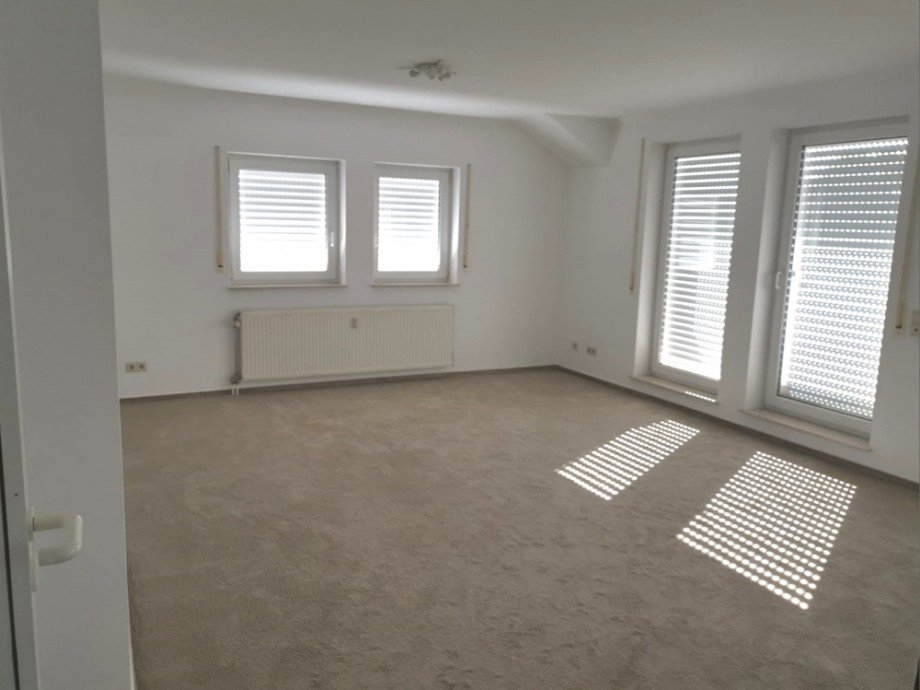 Wohnzimmer Dachgeschosswohnung Neckargem�nd