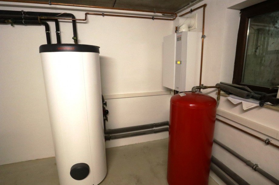 Warmwasserspeicher Villa �stringen
