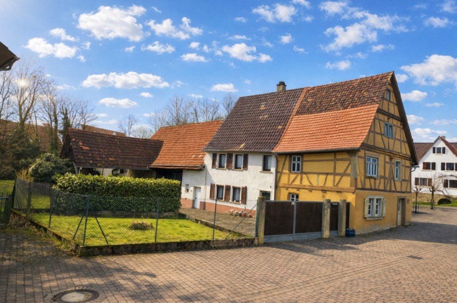 Stra�enansicht Doppelhaush�lfte M�hlhausen